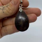 Pingente Purpurita Gota Cabochão