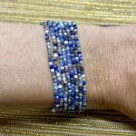 Pulseira Facetada Sodalita 2 a 3 mm macramê